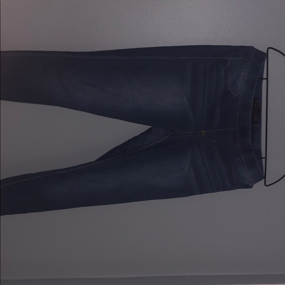 No Boundaries skinny jeans